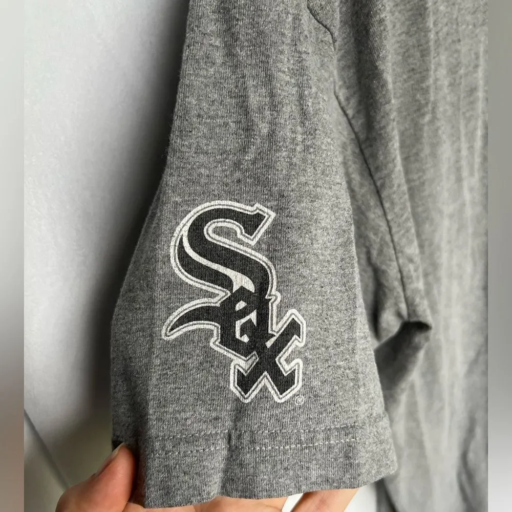 Nike White Socks baseball Tshirt genuine merchandise size Large Gray